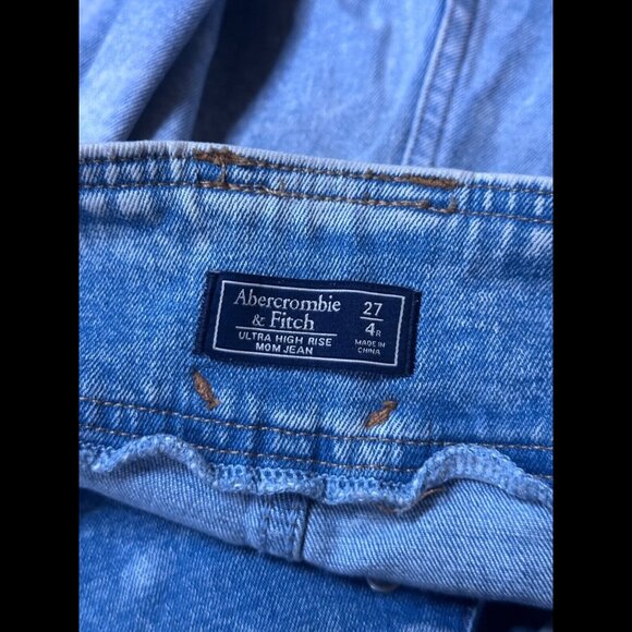 Abercrombie & Fitch Mom Jeans 27 Blue Stone Wash Frayed Ultra High Rise Belted - Picture 7 of 8